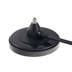 Magnetic antenna base