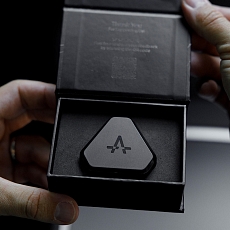 The Commander Gen2, cable Juniper Model Y 2025+