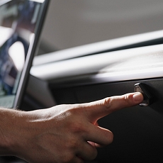 S3XY Buttons Gen2, 4 buttons, Commander, cable Model S/X 2021-2025