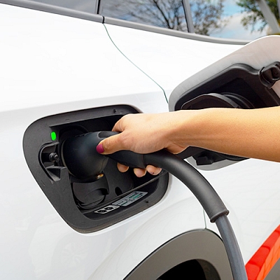 Electromobility on the rise: Reliable charging stations for electric cars